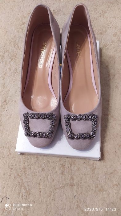 продам женские туфли