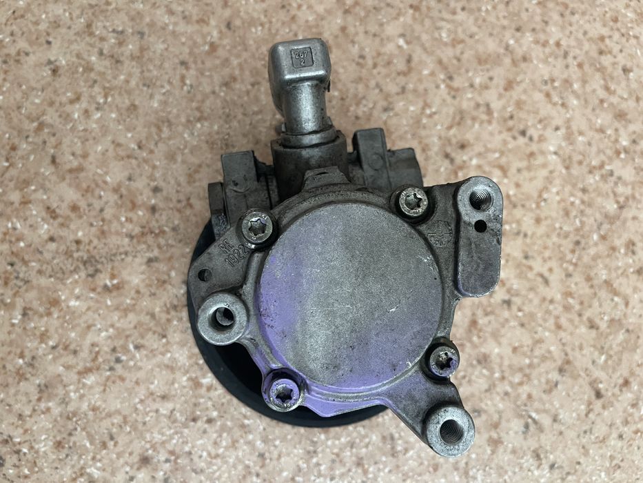 Насос гур на мотор 112