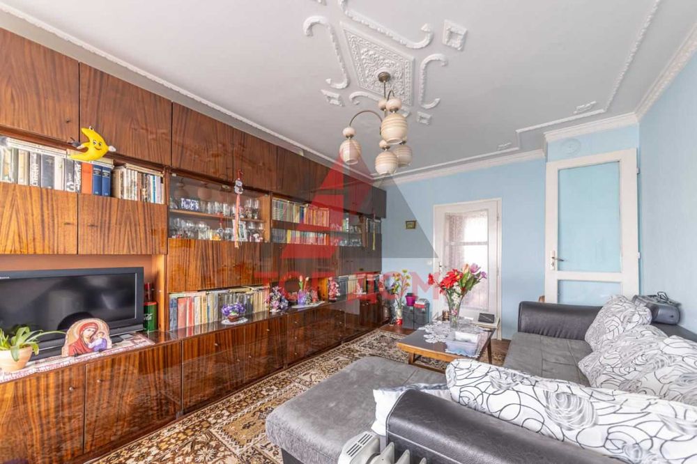 Продава се Тристаен апартамент в Варна, Възраждане 2 - 92 кв.м за 1685 €/кв.м - Снимка #1