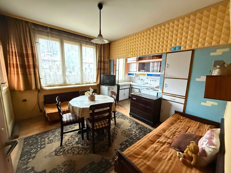 Продава се Тристаен апартамент в Габрово, Център - 93 кв.м за 878 €/кв.м - Снимка #6