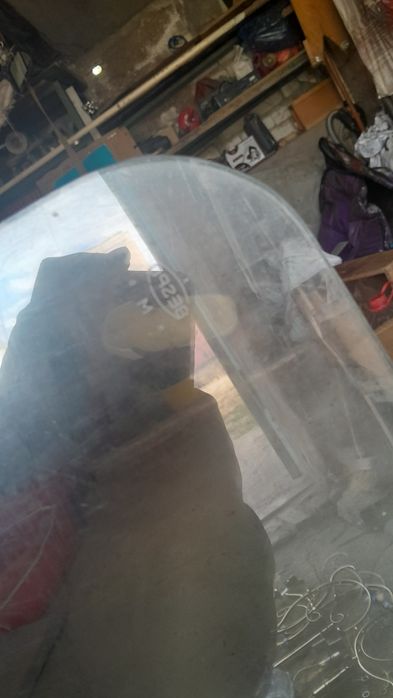 Продам стекло машинный 2шт