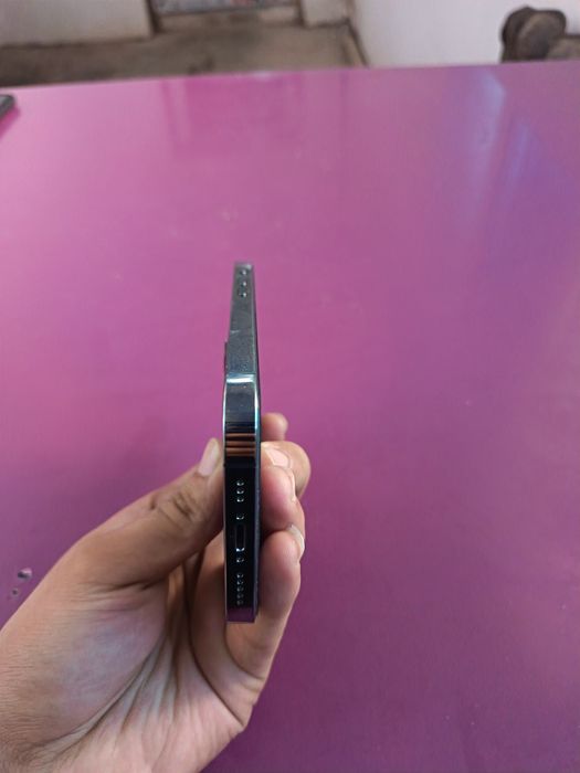 Iphone 14 pro  purple