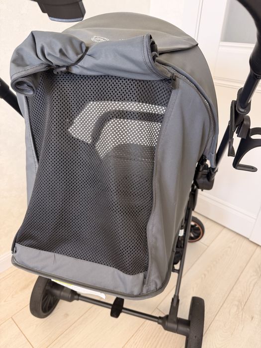 Коляска с перекидной ручкой