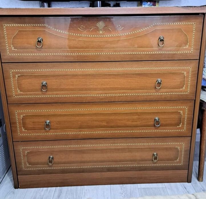 Спальный гарнитур