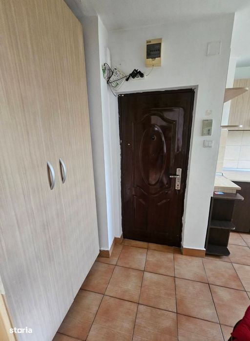 Apartament 2 camere /balcon inchis Piata Bucuresti