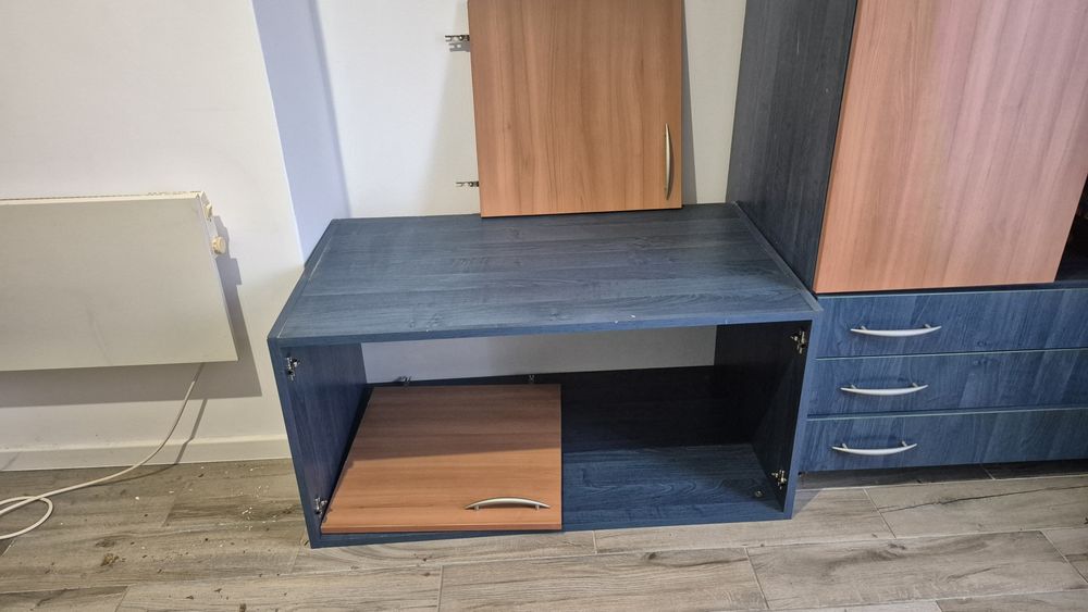 Шкаф гардероб с чекмеджета