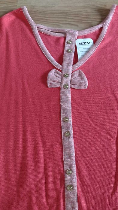 Дамски блузи с къс ръкав