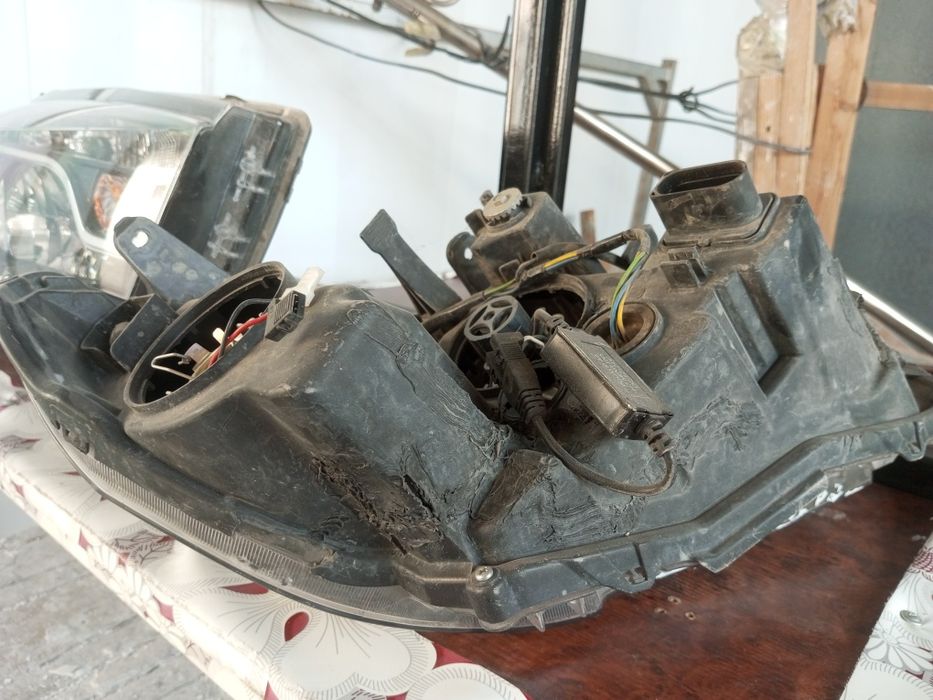 Лада Веста фара передняя комлект