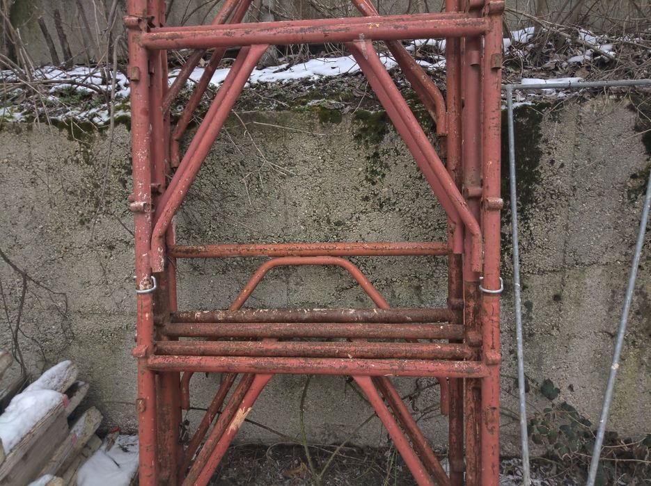 Щифтове за италянско скеле и други елементи