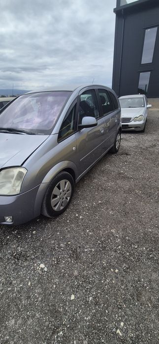 Опел мерива 1.7 CDTI на части