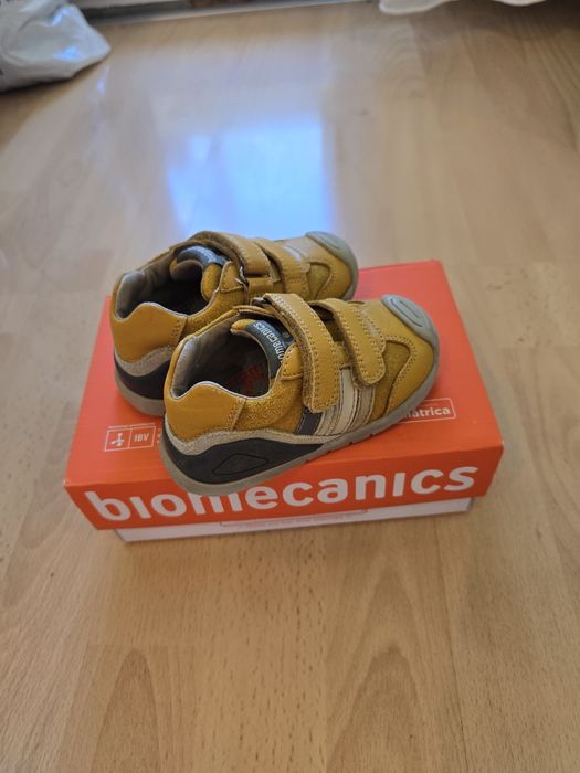 Обувки маратонки за момче номера 21-22 Biomecanics Nike Next
