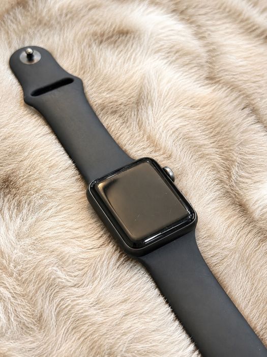 Apple Watch Series 3 GPS 38mm Midnight + оригинално зарядно