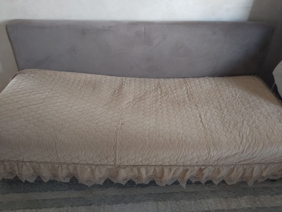 Продам диван с ящиками