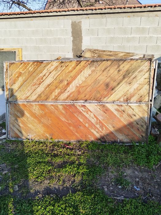 Гаражни  врати и каса