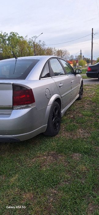 Opel Vectra 1.9 dizel fără nici un defect mai multe detalii în privat