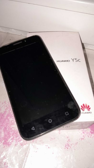 Смартфон ASUS ,б\у Смартфон HUAWEI Y5C