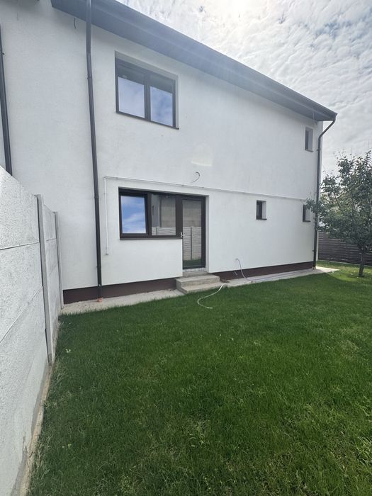Proprietar vand casa tip duplex Cernica Balaceanca