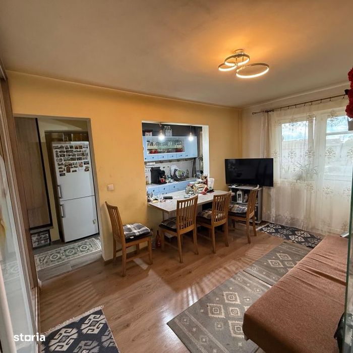 Apartament cu 3 camere, etaj 2, Str. Victor Babes
