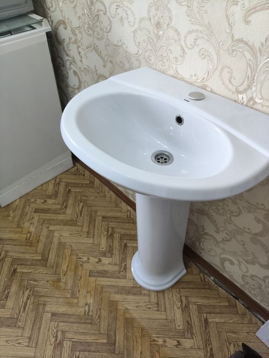 РАКОВИНА. Белая, новая