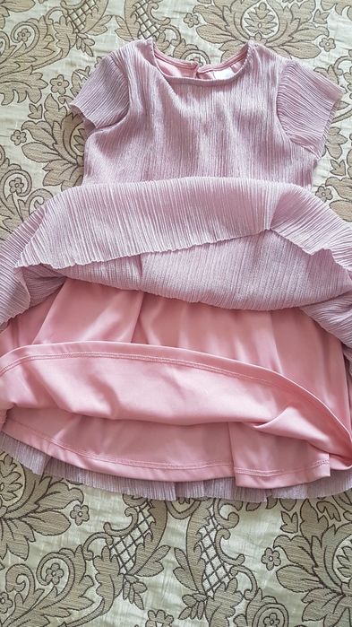 Продам платье для девочки