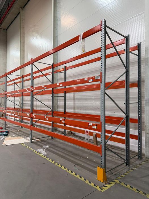 Rafturi metalice Palet