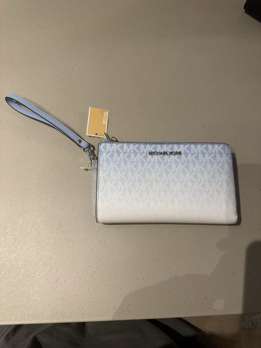 Ново портмоне/клъч Michael Kors Jet Set Large Ombré Logo Wristlet