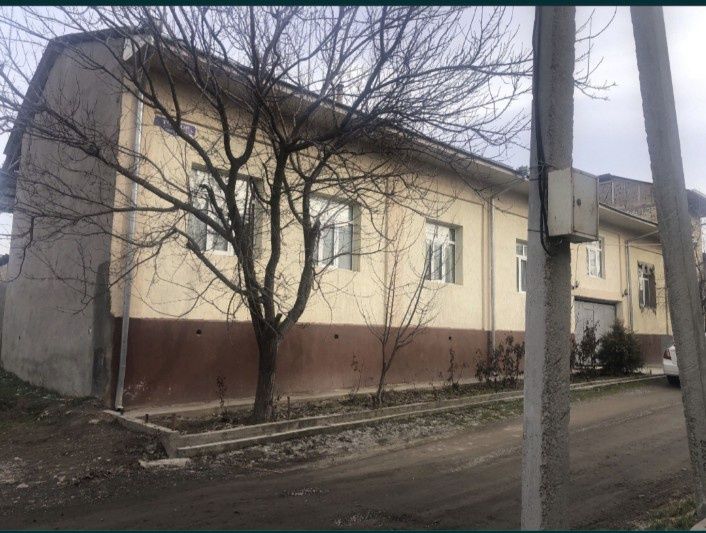 Назарбек Мевазор МФЙда 8 сотих углавойда жойлашган участка сотилади