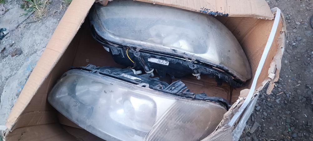 Продам фары на омегу б