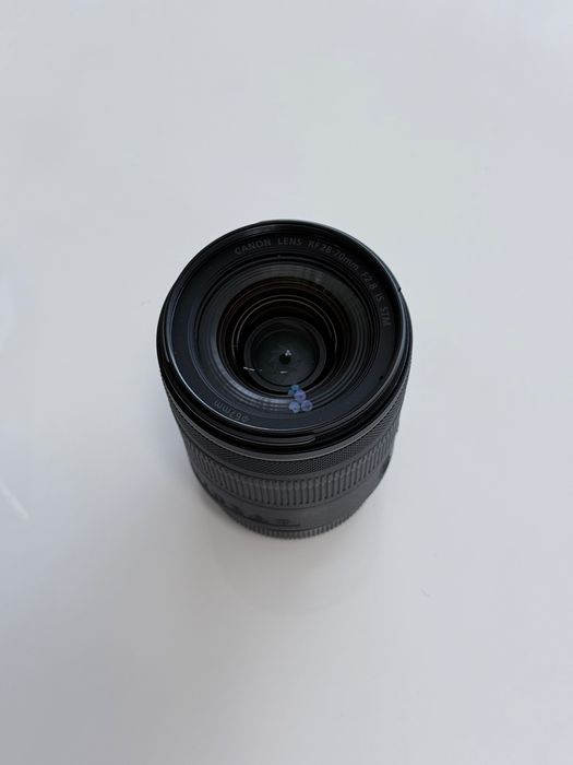Обектив Canon RF 28-70mm f/2.8 IS STM в гаранция