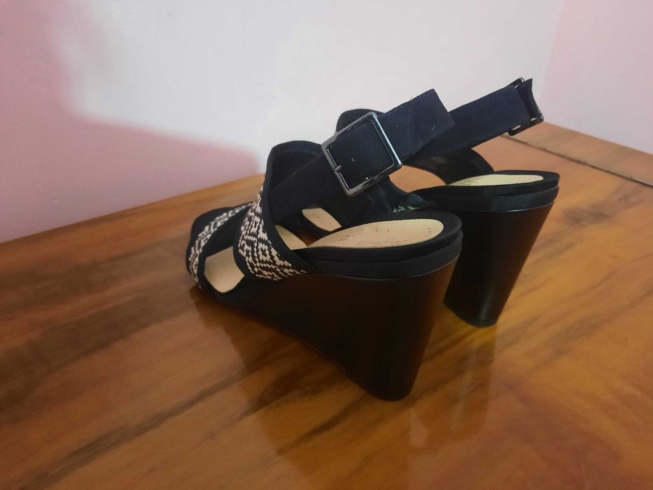 Sandale Clarks nou