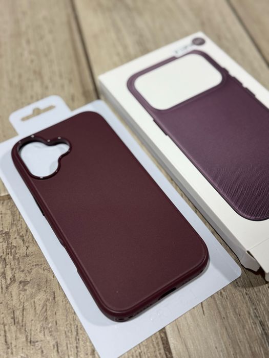 Husa pentru iPhone 17/ iPhone 18/ Poetocaliu/ Negru/ Mov