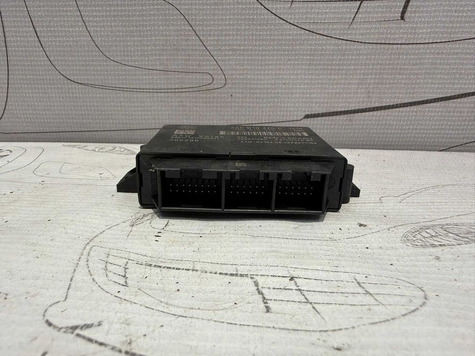 Modul asistență parcare / Unitate parcare (Parkhilfe 8K) Volkswagen Passat B7 3AE919475C 2014 / [2011-2014] / (5C3)