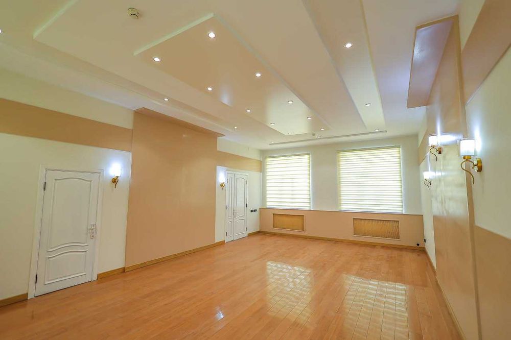 Сдается офисное помещение 3000 м² в центре города