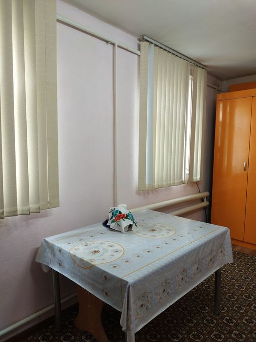 Продается срочно большая 2 х комн. квартира в Нукусе