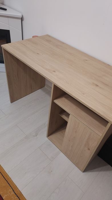 Birou nou, doar montat