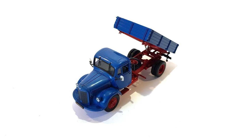 Mercedes Benz  L 3500  -  1950       Minichamps