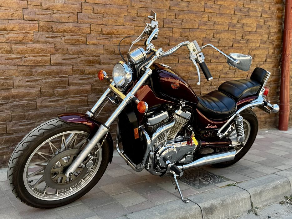 Suzuki Intruder VS 700
