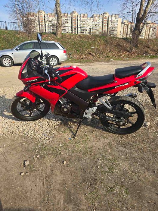 Honda cbr 125 много запазен