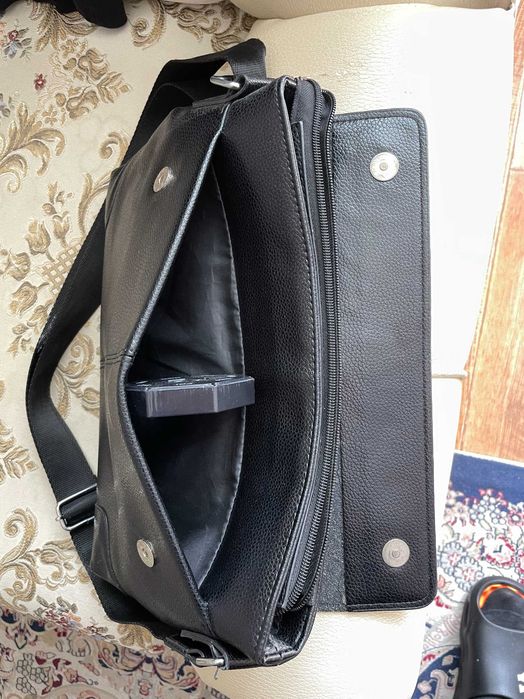 Продам две сумки "POLO" и DANIRLR PATRICL