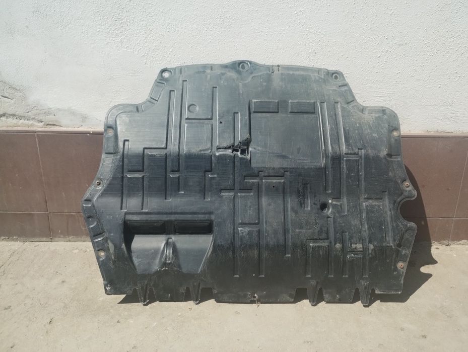 Scut Motor Pentru Vw Passat Din 2014