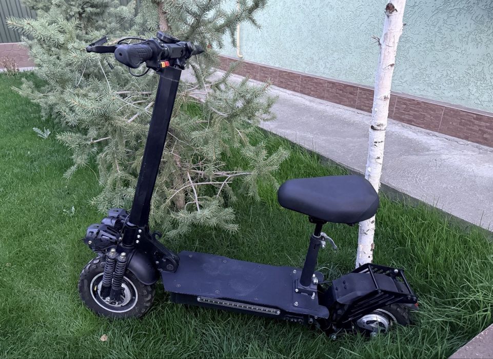 Срочно продам электросамокат