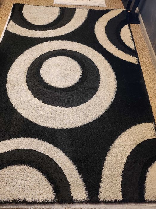 Продавам белгийски килими различни размери