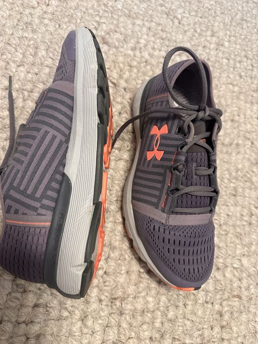 Adidasi Under Armour