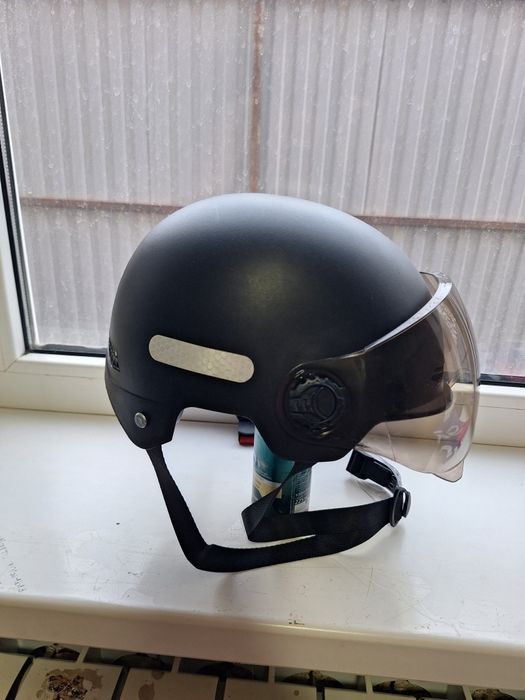 Продам шлем для безопасности.