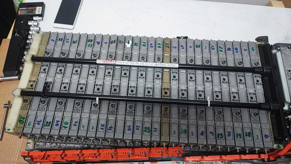 Ремонт и баланс на хибридни батерии Тойота Приус, Аурис, Ярис