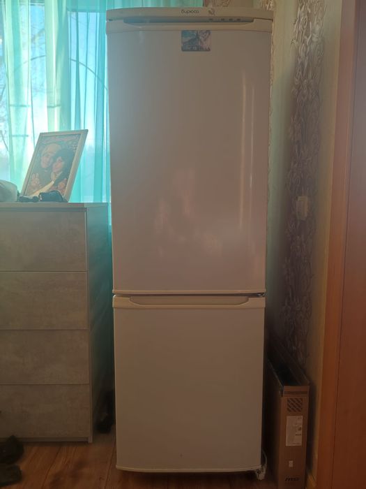 Холодильник Бирюса
