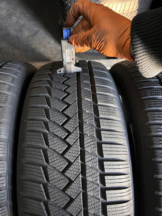 4 anvelope iarna 225/55/17 , Continental , 7-8 mm