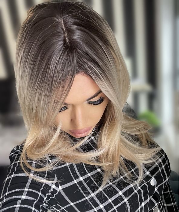 Peruca blonda cu suvite / ombre la radacina