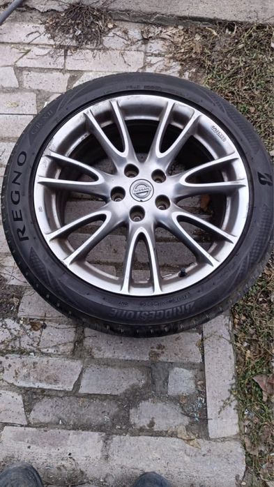 Диски R18. Разноширокие Nissan Skyline V36