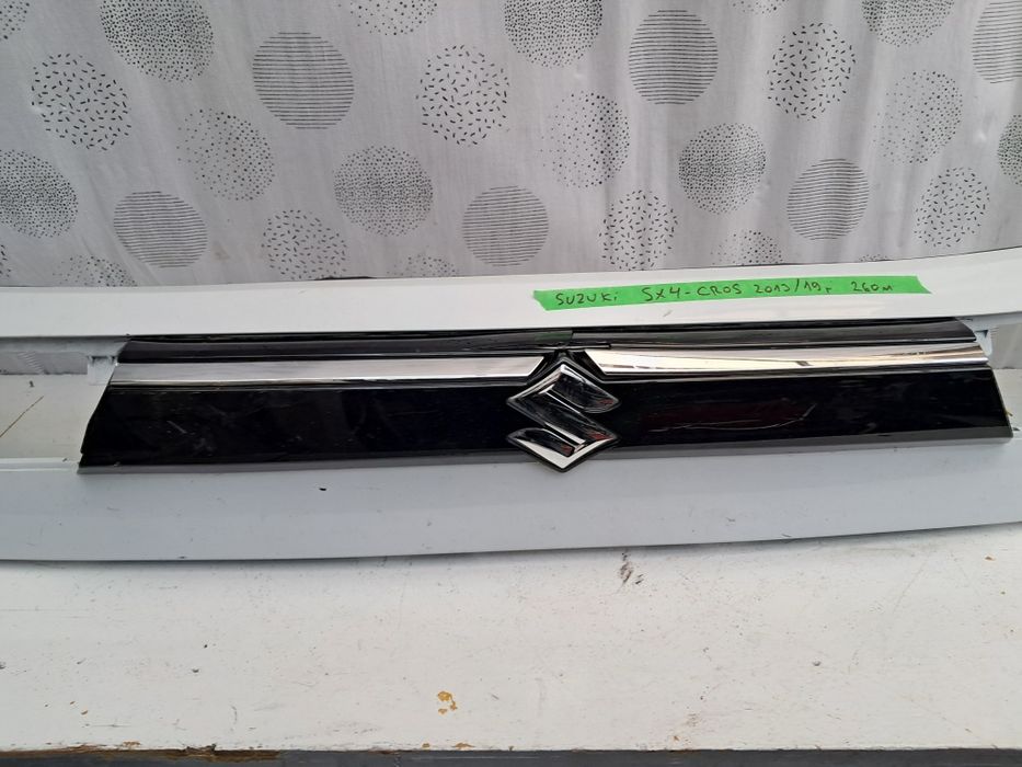 Грил решетка Suzuki SX-4 CROSS 2013/29г